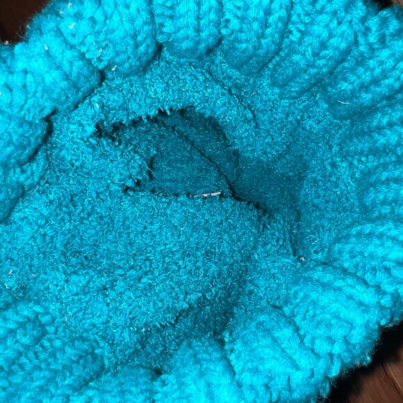 Trendy Blue Fuzzy Lined Fur Pom Winter C.C  Exclusives Beanie One Size - Picture 3 of 7